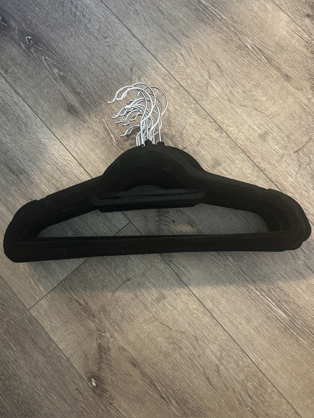 Real Simple 18-Count Non-Slip Black Cloths Hangers / In Good Condition